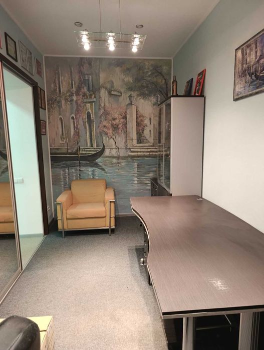 Продам офисное помещение 84м2 с ремонтом в центре ул,Мироносицкая 99