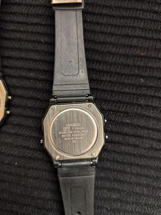 Sprzedam dwa zegarki Casio