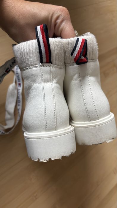 Tommy hilfiger białe botki modna dziewczynka 31,5 jesień okazja