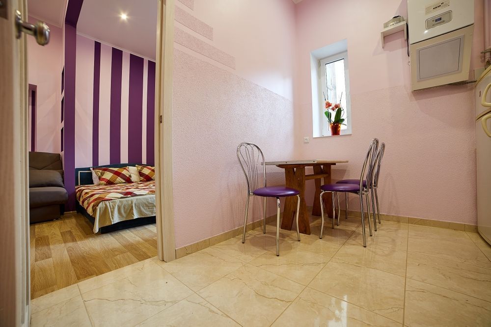 Площа Ринок.СВІТЛО є.Центр. реальна ціна Реберня, Криївка, Федор