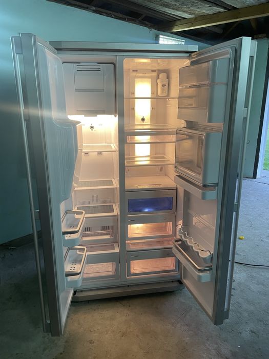 Холодильник двох-дверний…