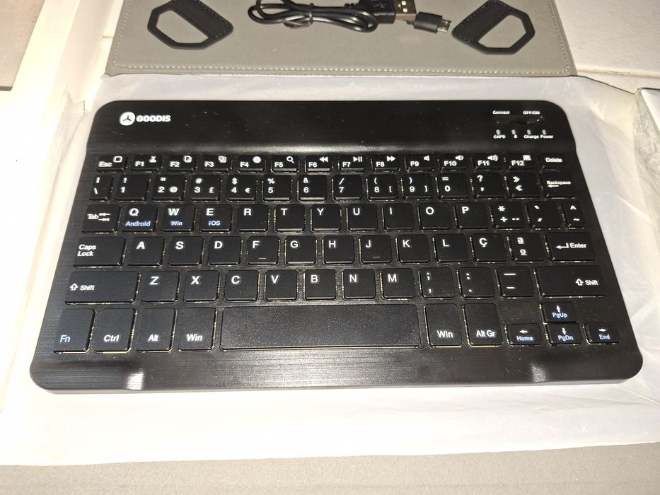 Teclado Goodis para tablet