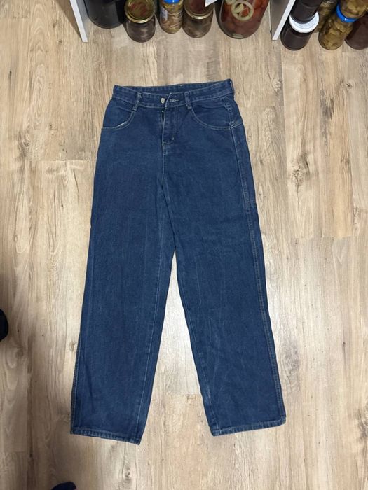 Джинсы с вышивкой sk8