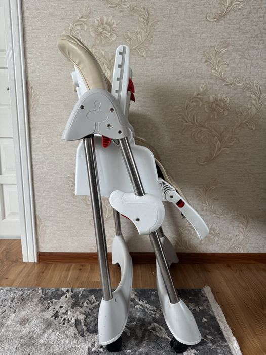 Крісло для годування