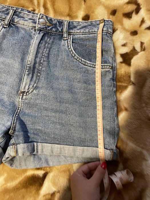 Джинсовые шорты