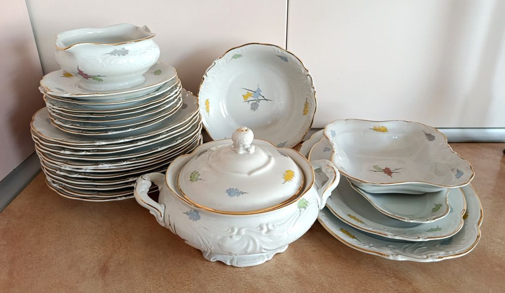 Kompletny porcelanowy serwis obiadowy Wałbrzych dla 6 osób