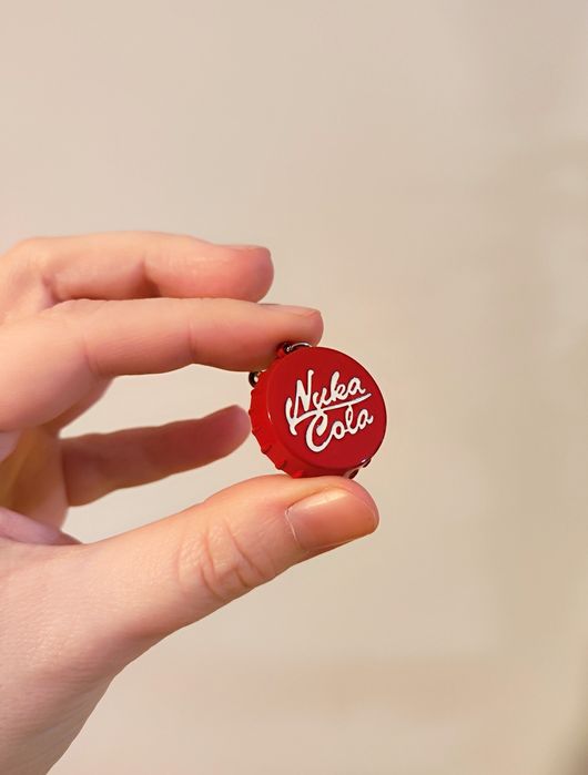 Breloczek do kluczy kapsel nukacola Fallout