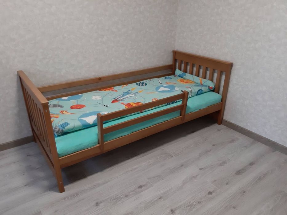 Односпальне дитяче/підліткове ліжко з натурального дерева (масив бука)Адель + ортопедичний матрац