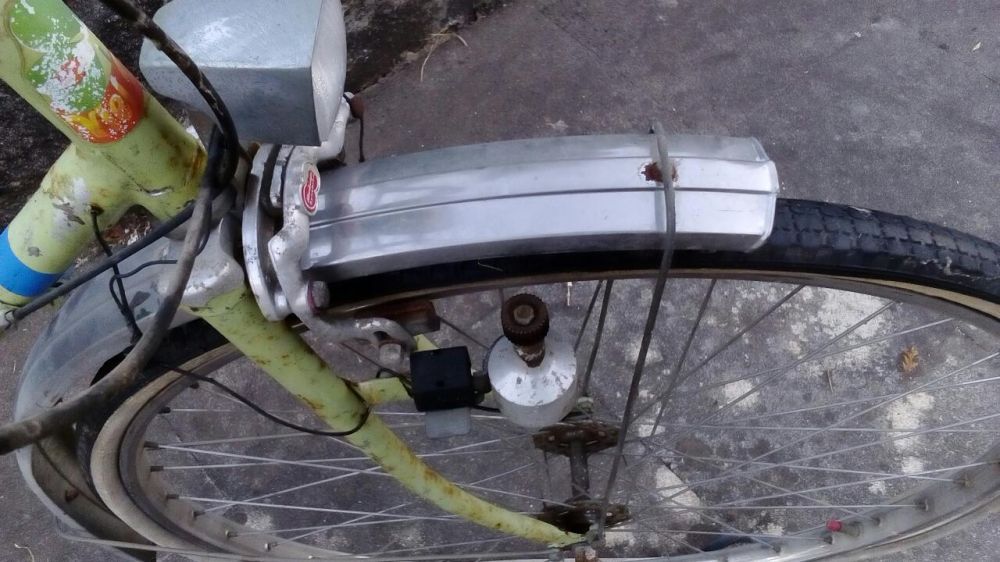 Bicicleta antiga para restaurar(Hercules)