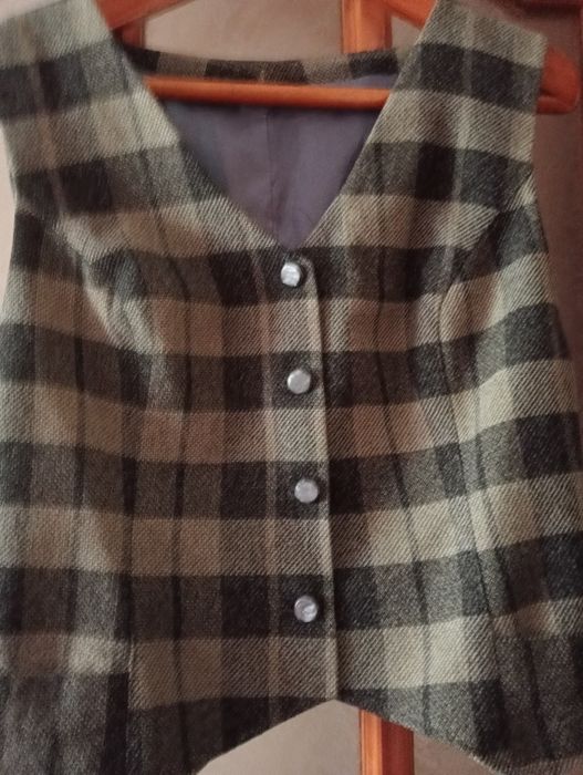 Жіночий костюм - двійка. Стан нового!