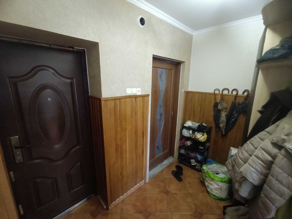 ПРОДАЖ 3-х кімнатного будинку з сучасним ремонтом недалеко від центру!