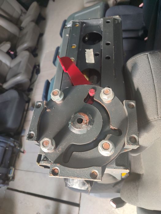 Сидіння поворотні сидения спрінтер сідушки бус крафтер мастер мовано