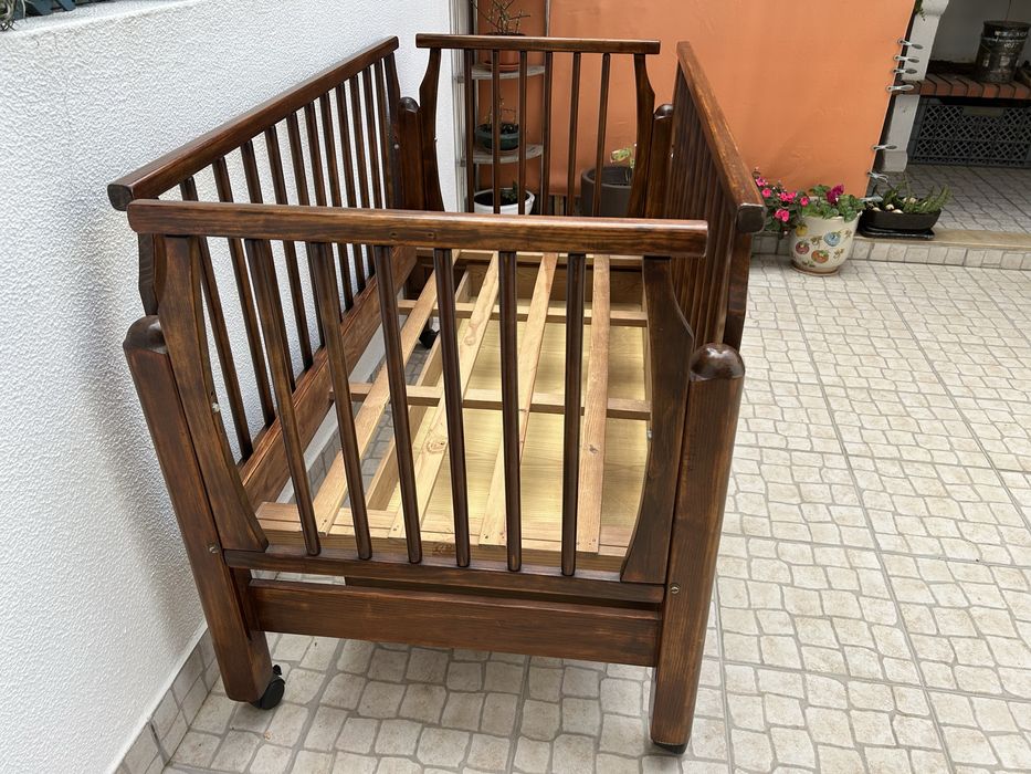 Vendo cama de bebe / crianca.