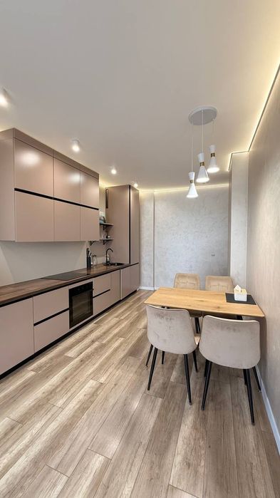 Продаж 2-кімнатної квартири ЖК Будапешт, Боздош, Ужгород