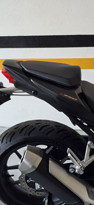 Honda Hornet 750 - 2025