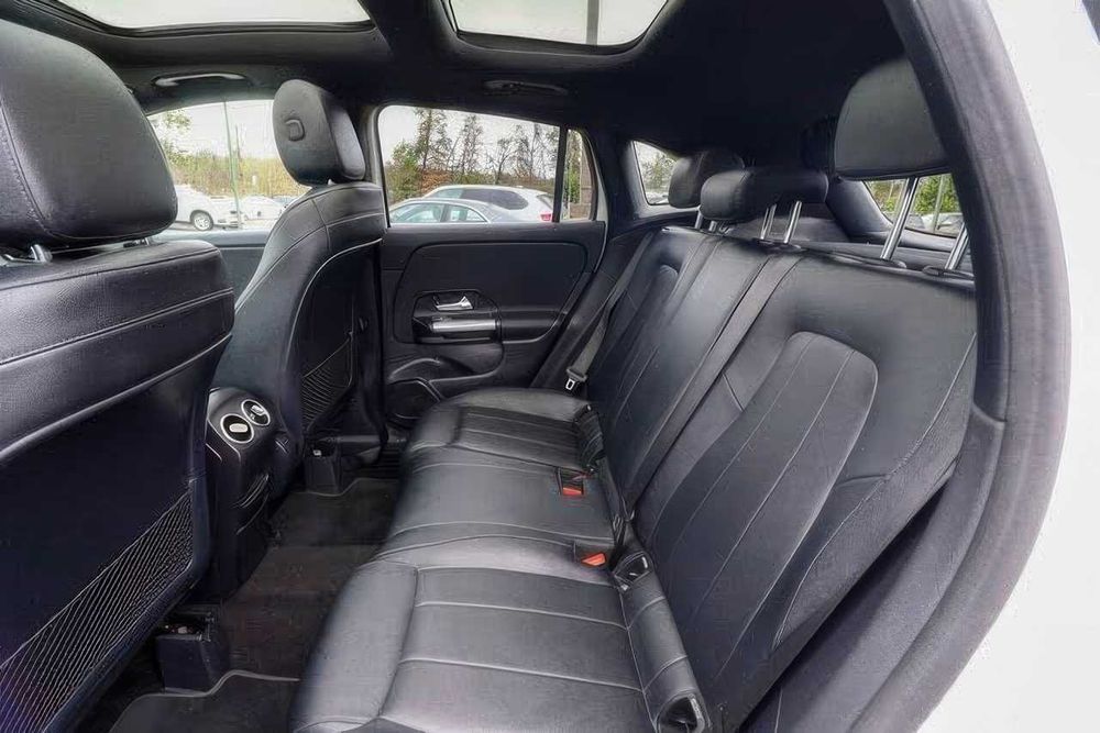 Mercedes-Benz GLA 250 4MATIC      2021