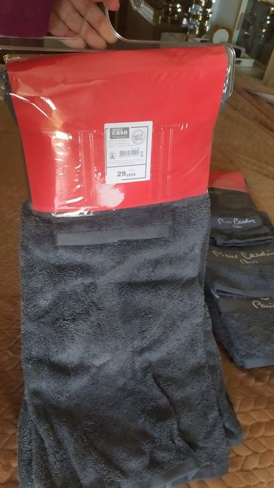 1 Conjunto novo de 3 toalhas casa de banho Pierre cardin