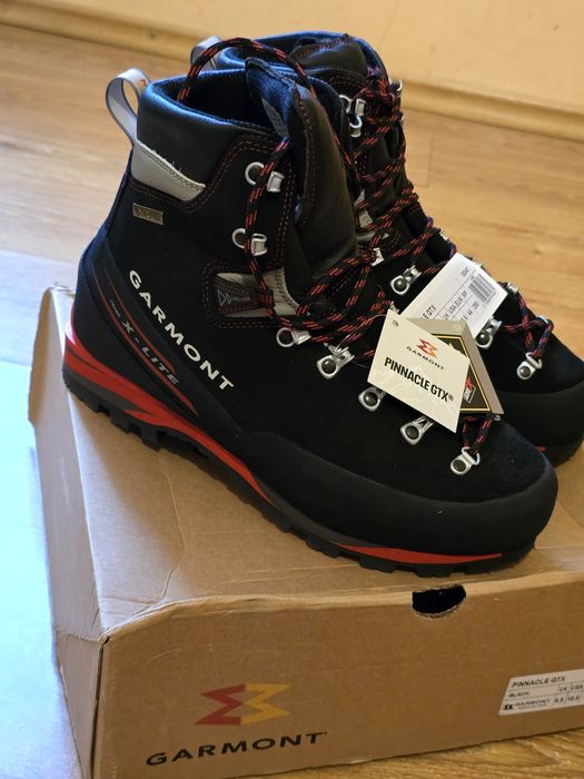Трекове взуття Garmont