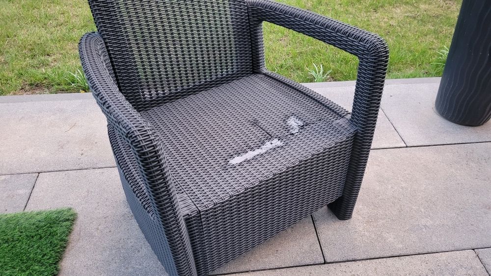 Meble ogrodowe kanapa, stolik i 2 fotele - USZKODZONE.