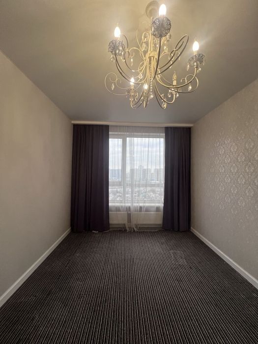 Світла та затишна 3-к квартира 125 м²з видом на Дніпро  ЖК Зарічний