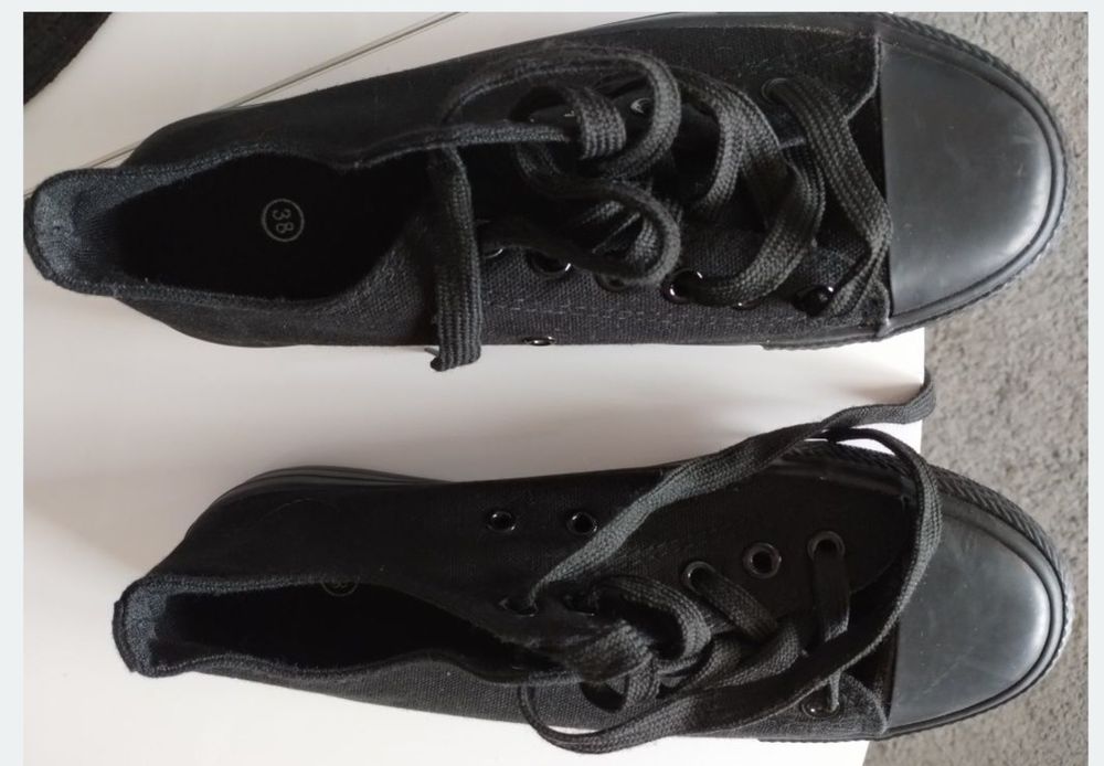 Nowe czarne trampki kolor czarny wkładka 25 cm roz. 38