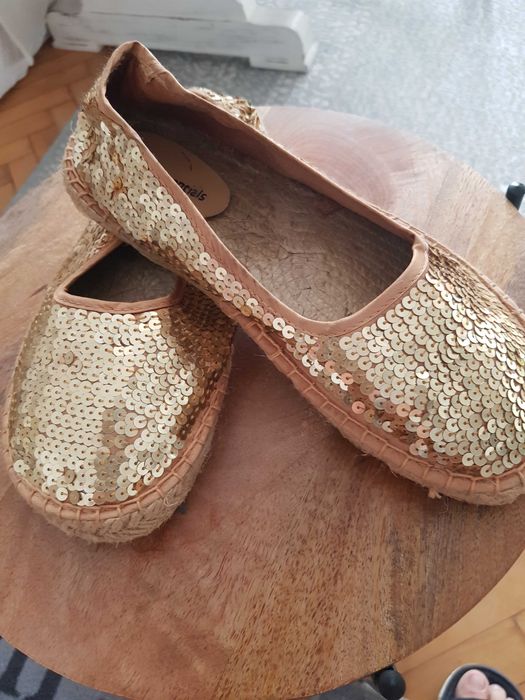 Zlote cekinowe espadryle 39