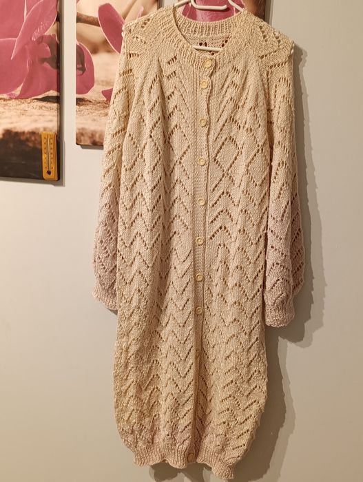 Długi sweter rozpinany