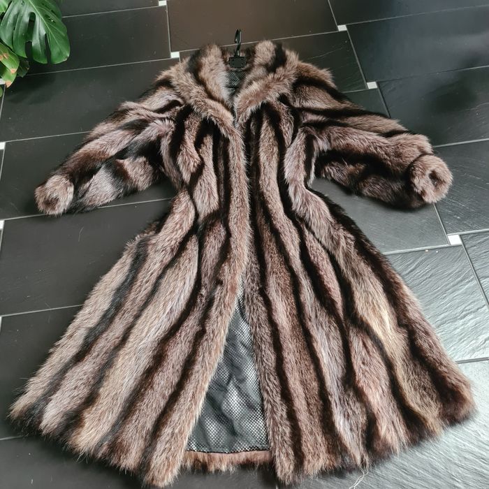 Piękne długie futro z szopa