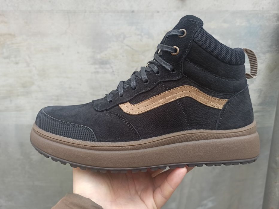 40 р. Зимние кожаные мужские ботинки на меху