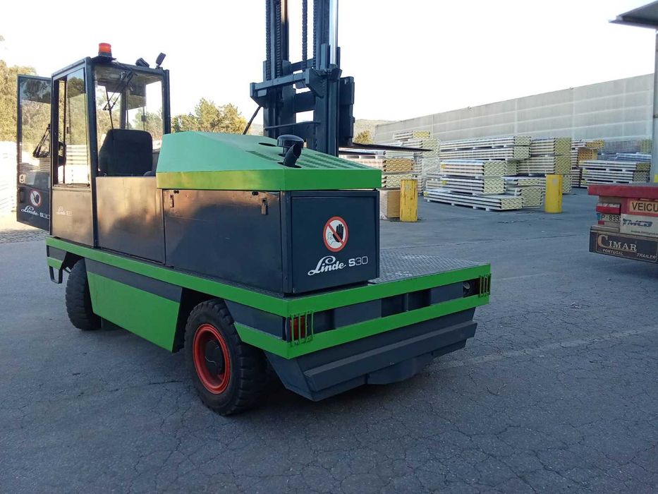 Empilhador lateral LINDE S30 3 ton