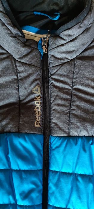 Продам зимнюю куртку Reebok