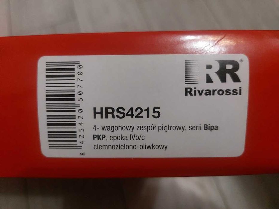 zestaw wagonów Rivarossi HRS4215 PKP HO z oświetleniem stacja Gdynia