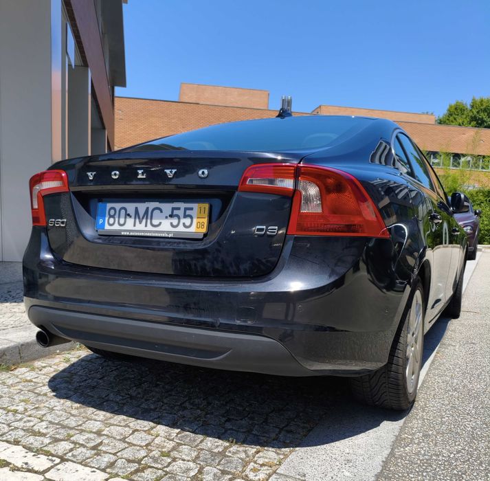 Volvo S60 D3 – Elegância Executiva, Proveniência Única e Transparência