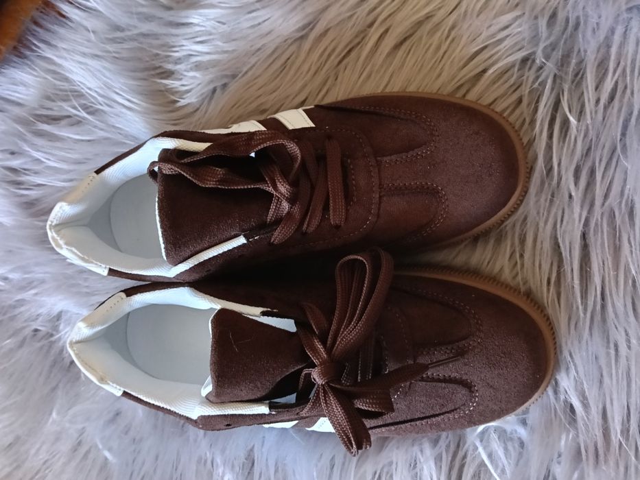 Продам жіночі кеди