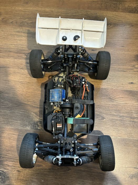 Mugen Seiki MBX8 Eco 1/8 Buggy