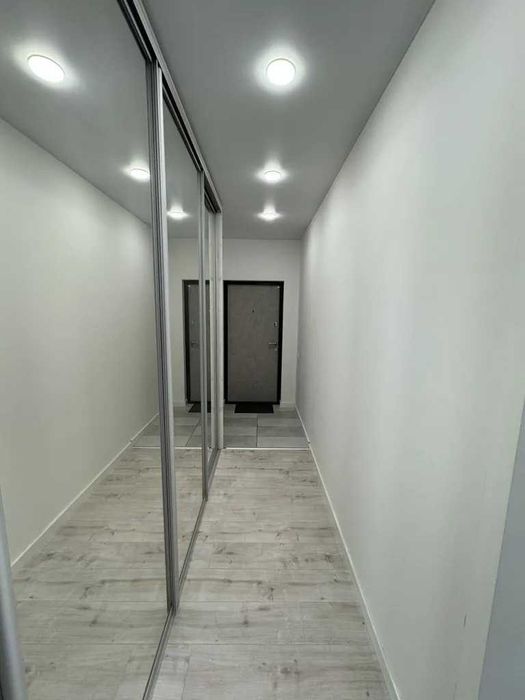 продаж світлої  квартира в ЖК River Park, 5/12, автономне опалення
