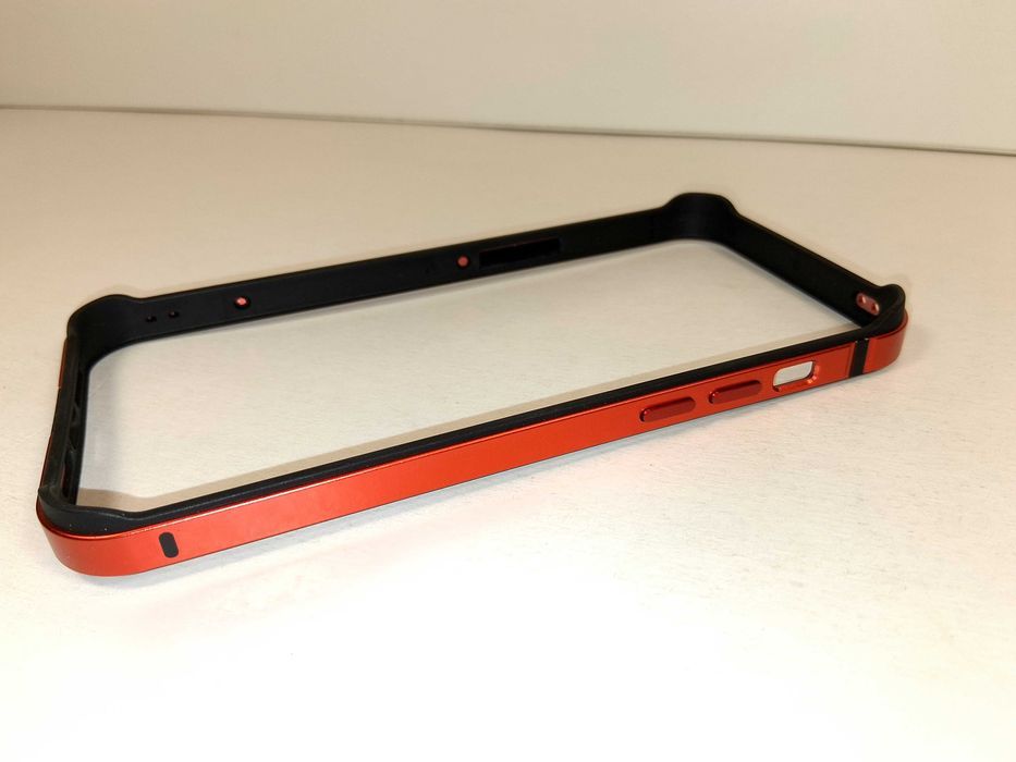 Z181 Etui Bumper Eastcoo Do iPhone 14 Pro Max Metalowe Czerwone Nowe