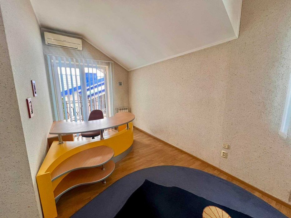 Оренда просторого окремостоячого будинку по вул. Сигнівка