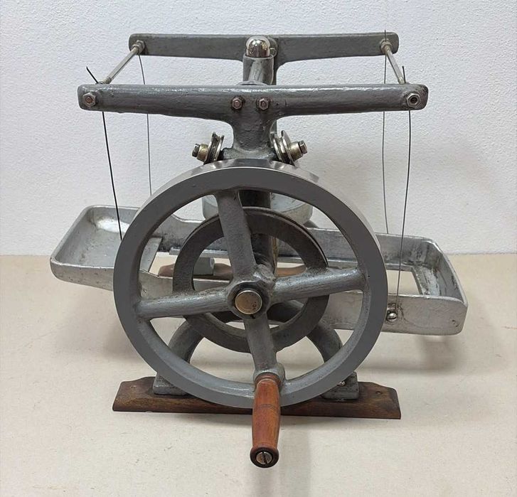 Engenho manual antigo