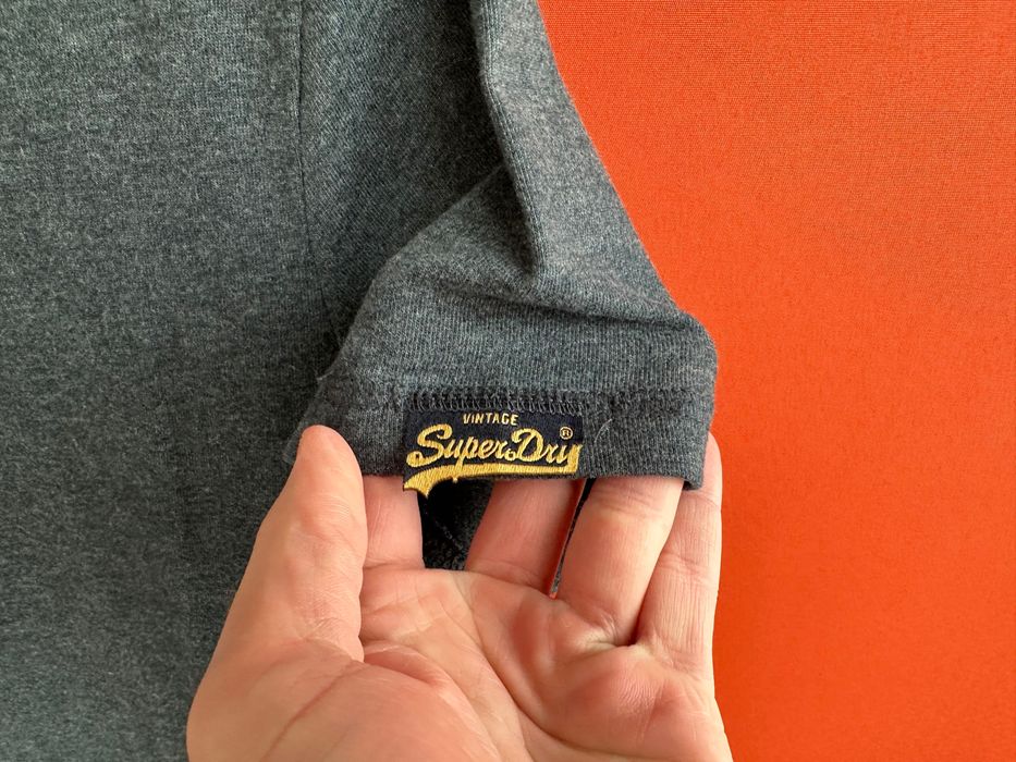 SUPERDRY Оригінал чоловіча футболка розмір M