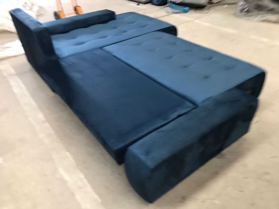 Piękny prawy narożnik z funkcją spania i pojemnikiem na posciel 265cm