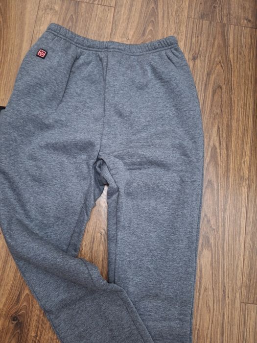 Nowy dres damski z funkcją podgrzewania XL szary