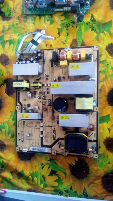 SAMSUNG LE40R72B. телевізор на запчастини.