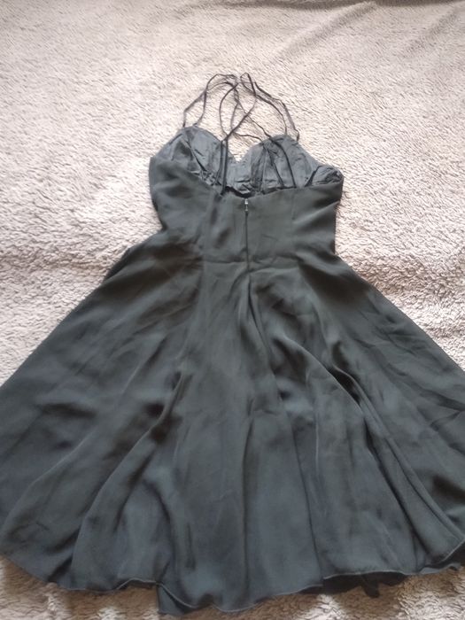 Святкова жіноча сукня