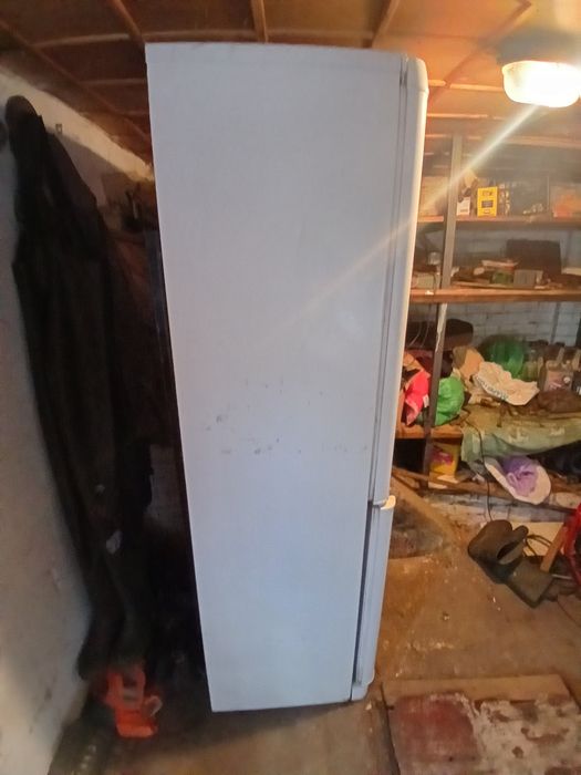 Холодильник  Indesit