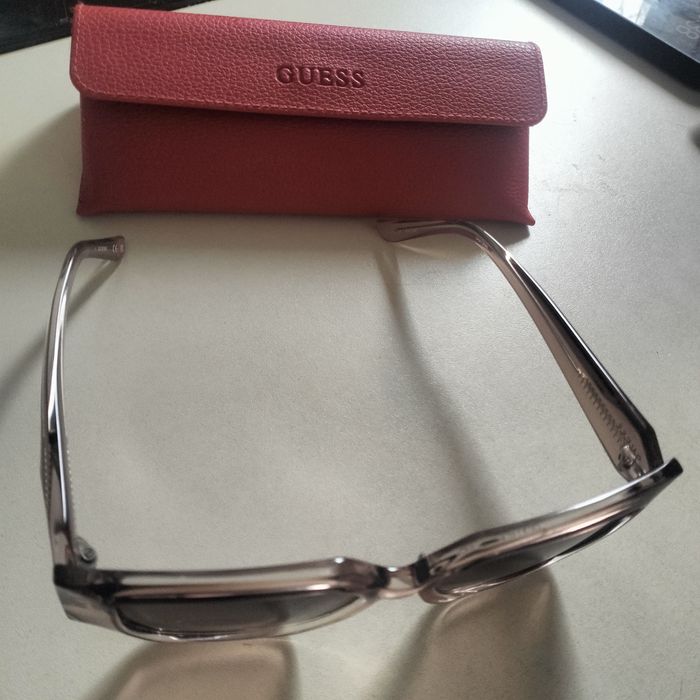 Соецезахисні окуляри GUESS