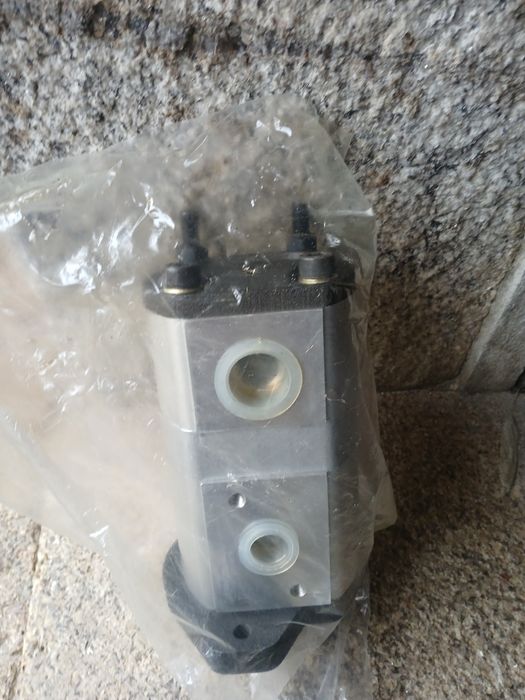 Bomba idraulica para trator nova