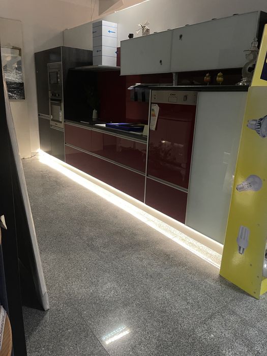 Cozinha de exposição completa + 6 eletrodomésticos