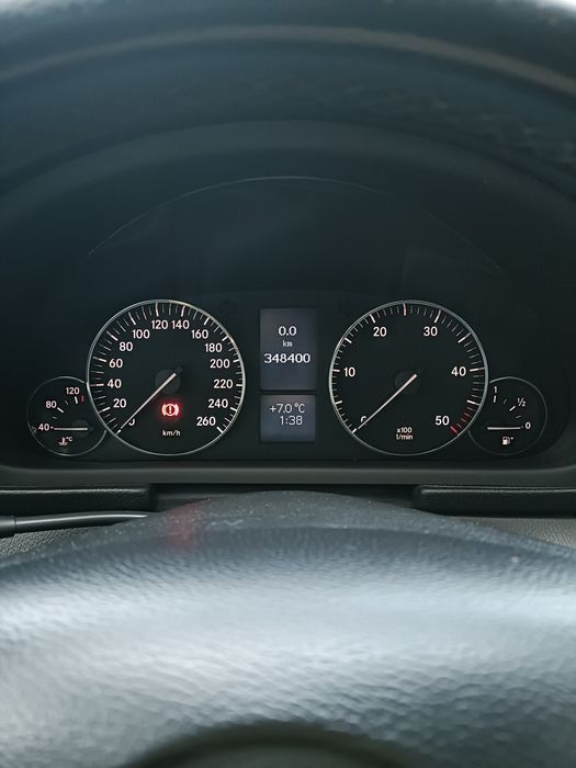 Mercedes-Benz C 220 — fotografia 5