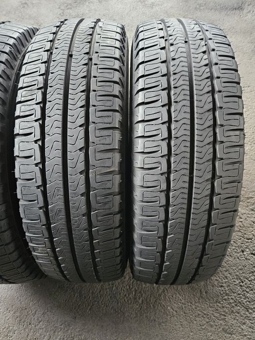 Kpl Opon Letnich Michelin Agilis Camping 225.75.16 CP 116Q Rok 2023